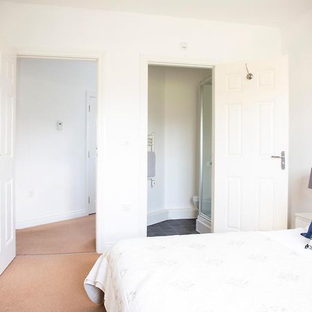 Superb Apartment In Stratford Upon Avon With Free Parking & Wi-Fi Bilik gambar