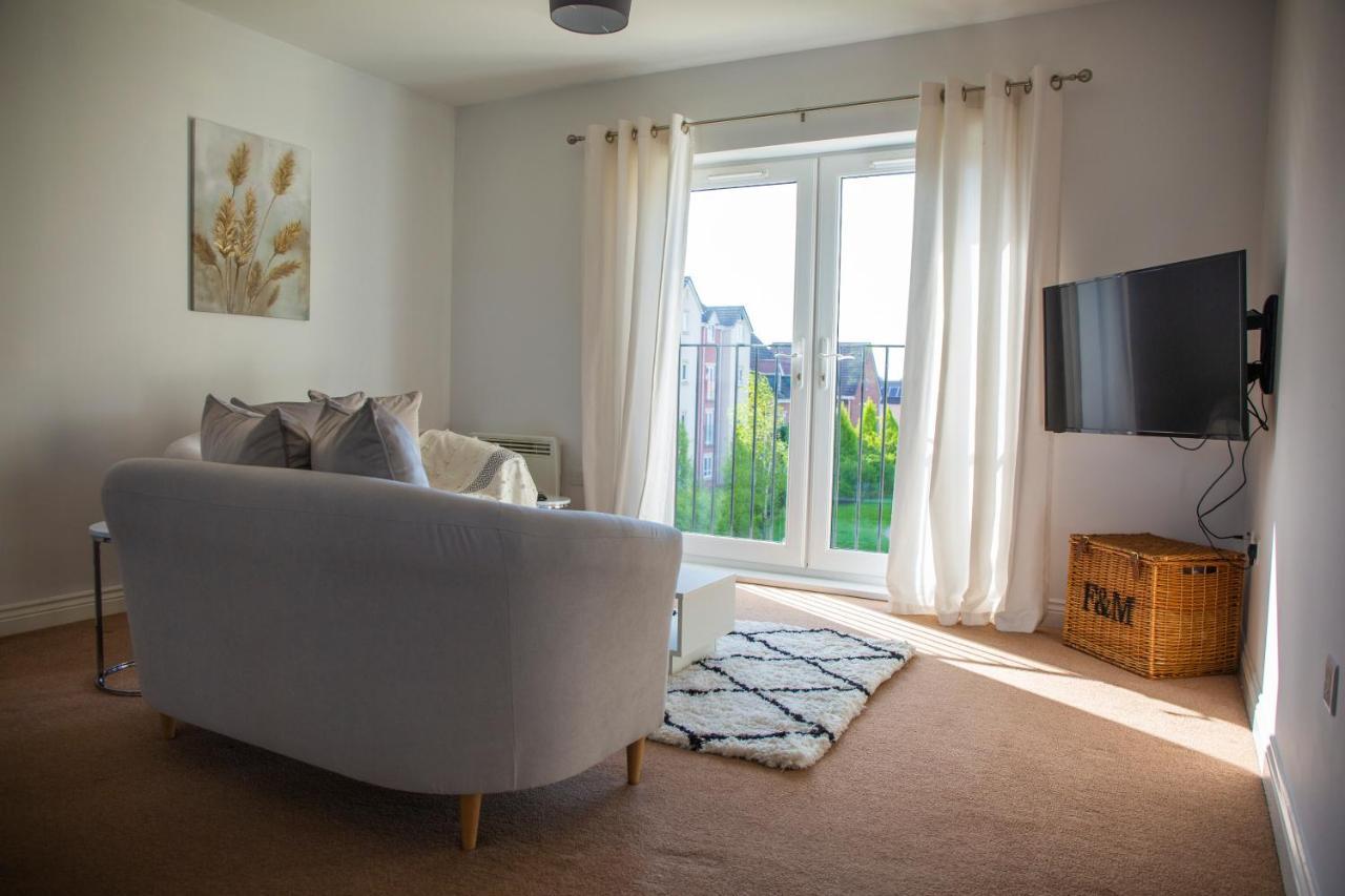 Superb Apartment In Stratford Upon Avon With Free Parking & Wi-Fi Luaran gambar