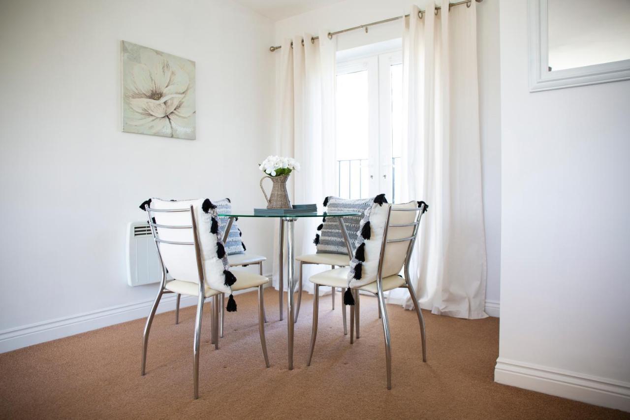 Superb Apartment In Stratford Upon Avon With Free Parking & Wi-Fi Luaran gambar